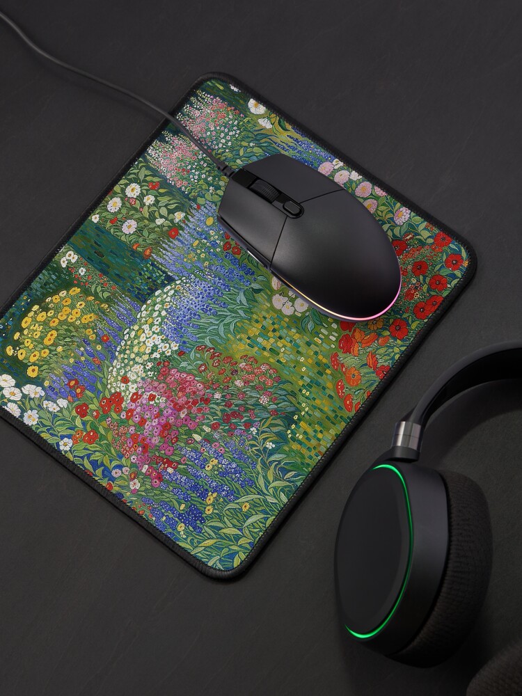 Aperçu 4 sur 5. Tapis de souris avec l'œuvre Jardin de fleurs Gustav Klimt créée et vendue par maniacfitness.