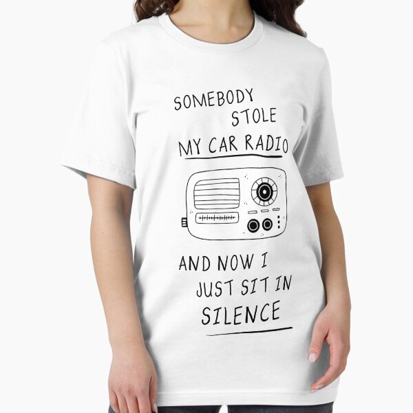 Vista previa del artículo con la obra «Radio de coche», diseñado y vendido por Fanverse Merchandise.