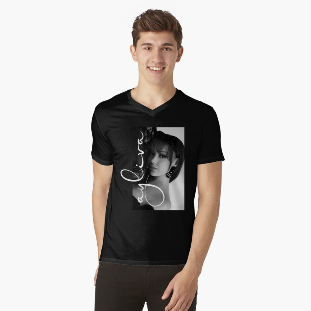 Artikel-Vorschau von T-Shirt mit V-Ausschnitt, designt und verkauft von Julianneosacco.