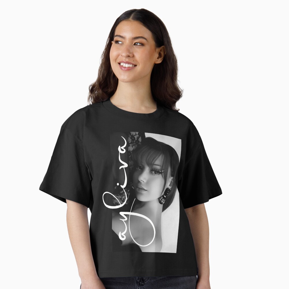 Artikel-Vorschau von Boxy T-Shirt, designt und verkauft von Julianneosacco.
