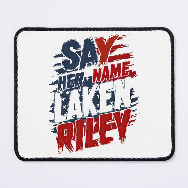 Artikelvorschau, Sagen Sie ihr Namensshirt. Sagen Sie ihr Namenslaken-Riley-Stricker-T-Shirt entworfen und verkauft von MAPDDesigns.