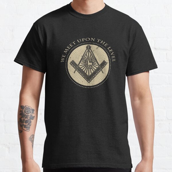 Vista previa del artículo con la obra «Camiseta masónica Nos encontramos en el nivel», diseñado y vendido por shoppzee.