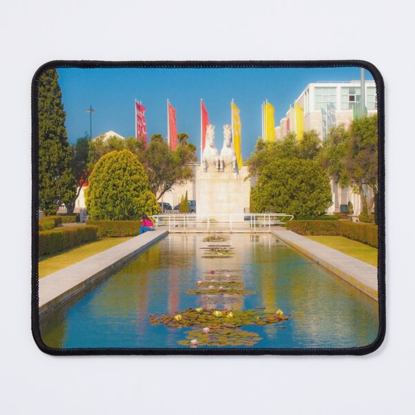 Vista previa del artículo con la obra «PRAÇA DO IMPÉRIO . CCB», diseñado y vendido por Tereza Pilar  Art.
