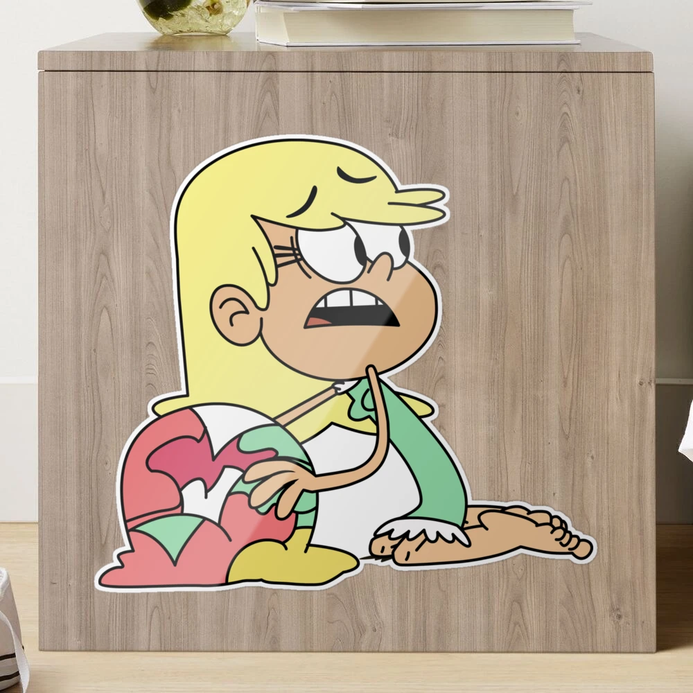 Leni Loud The Loud House sitting