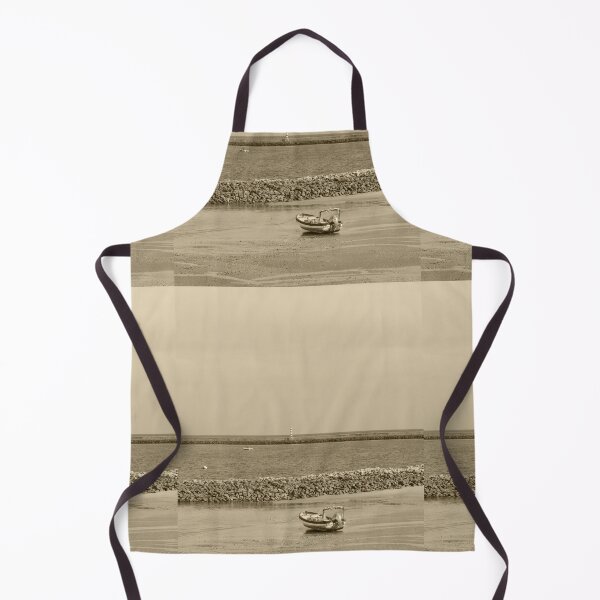 Aperçu de l'œuvre Bateau sur la côte Faro Tint Vertical créée et vendue par eddiebarronshop.