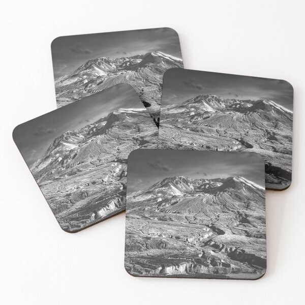 Artikelvorschau, Mount St. Helens bei Sonnenuntergang 4 entworfen und verkauft von Alex Preiss.