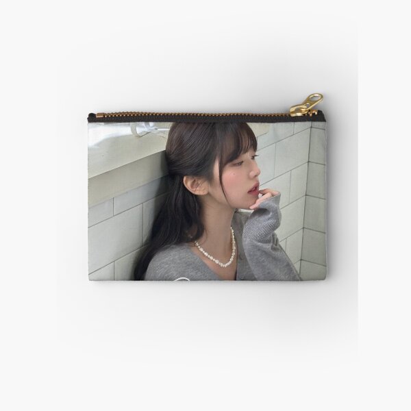 Artikelvorschau, Jang Wonyoung IVE Mine entworfen und verkauft von Valereekmerch.