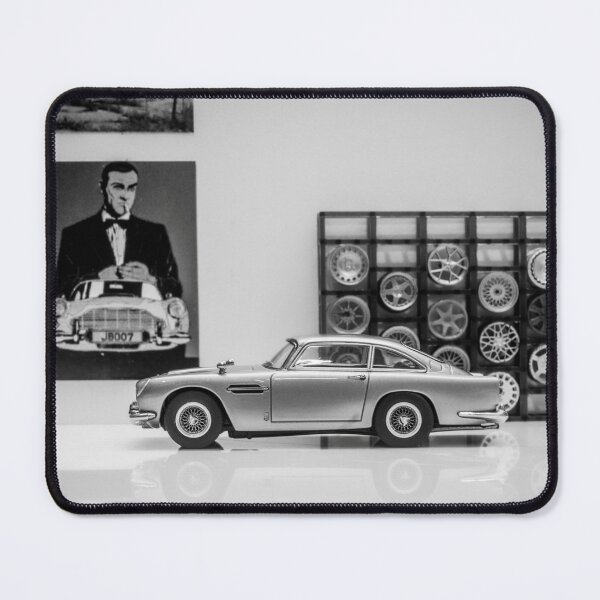 Item preview, 007 Aston Martin DB5 diecast showroom designed and sold by sroqraf.