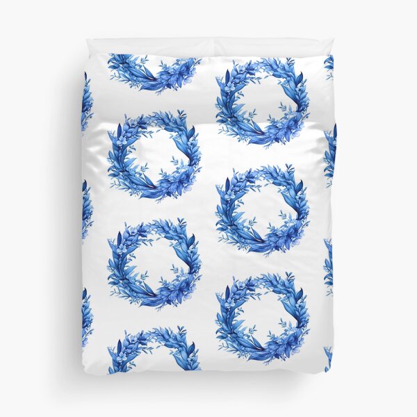Blauer Blumenkranz mit Zeigen und Blüten im blue denim design Bettbezug