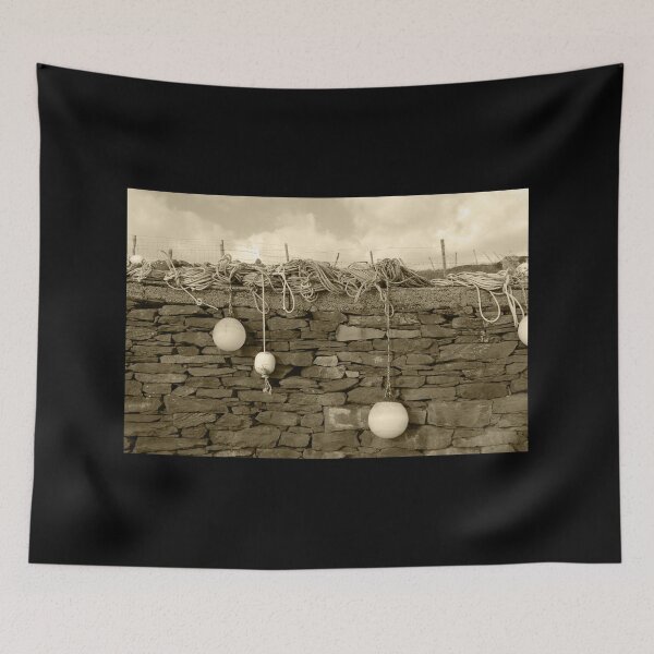 Aperçu de l'œuvre Bouées de marquage Kilcar Donegal Tint créée et vendue par eddiebarronshop.
