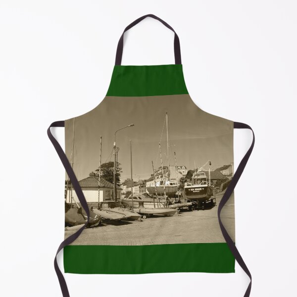 Aperçu de l'œuvre Bateaux à Moville Pier Tint créée et vendue par eddiebarronshop.