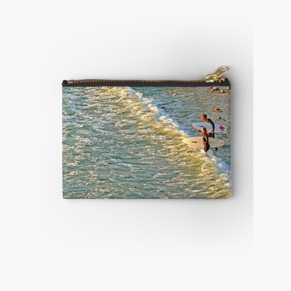 Item preview, arriving to surf the end of the day designed and sold by Tereza Pilar  Art.