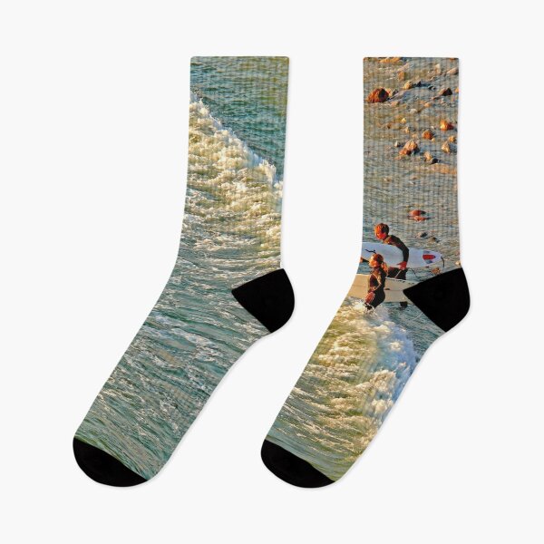 Item preview, arriving to surf the end of the day designed and sold by Tereza Pilar  Art.