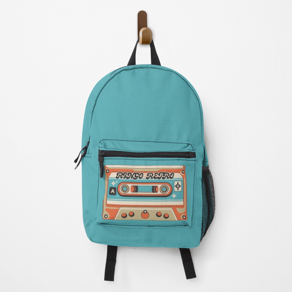 Vista previa del artículo con la obra «Mochila», diseñado y vendido por RingoRetro.