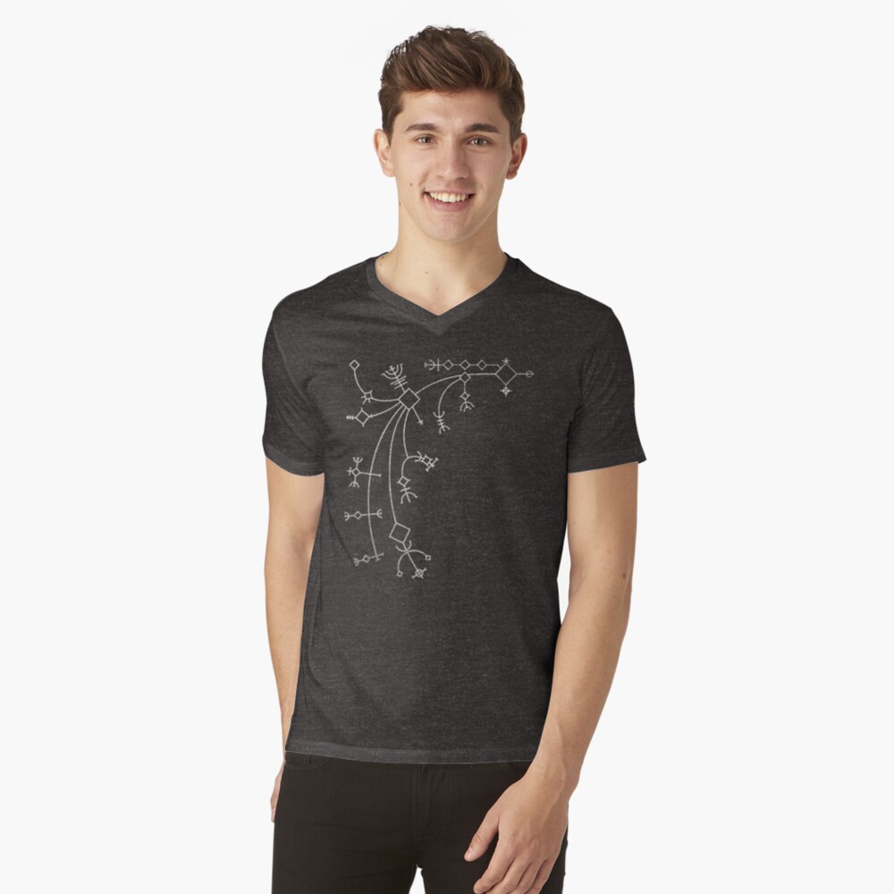 Vista previa del artículo con la obra «Camiseta de cuello en V», diseñado y vendido por LtheD.