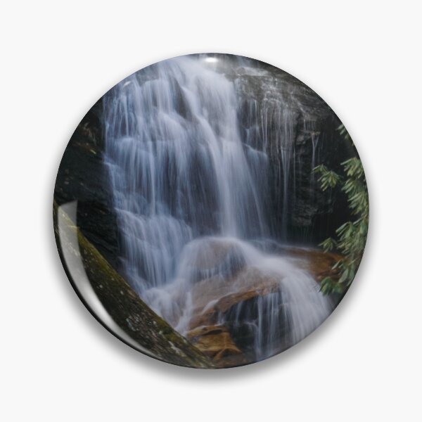 Artikelvorschau, Log Hollow Falls entworfen und verkauft von Mountain-Wares.