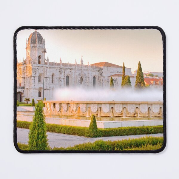 Vista previa del artículo con la obra «Plaza del Imperio. Mosteiro dos Jerónimos. atardecer», diseñado y vendido por Tereza Pilar  Art.