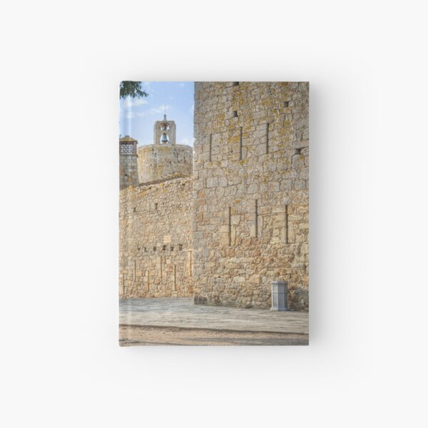 Aperçu de l'œuvre Murs de pierre et la ville médiévale de Pals, Catalogne, Espagne. créée et vendue par Marc Garrido Clotet.
