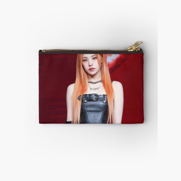 Artikelvorschau, ITZY YEJI GEBOREN entworfen und verkauft von Valereekmerch.