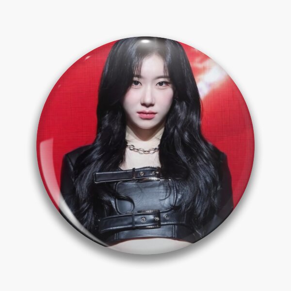 Artikelvorschau, ITZY CHAERYEONG GEBOREN entworfen und verkauft von Valereekmerch.