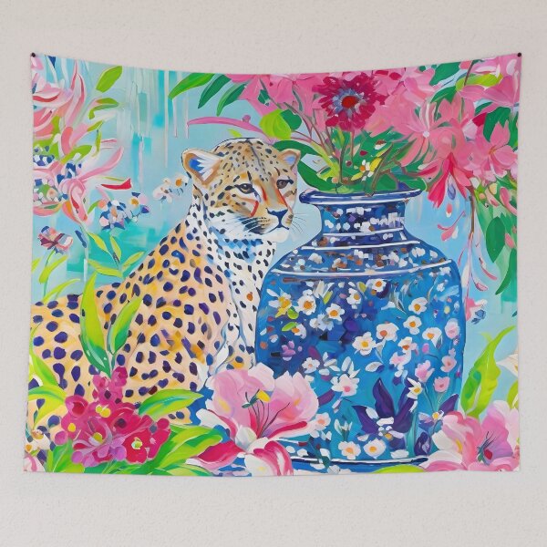 Artikelvorschau, Grandmillennial-Kunst, Gepard und rosa Clematis im Ingwerglas entworfen und verkauft von SophieClimaArt.
