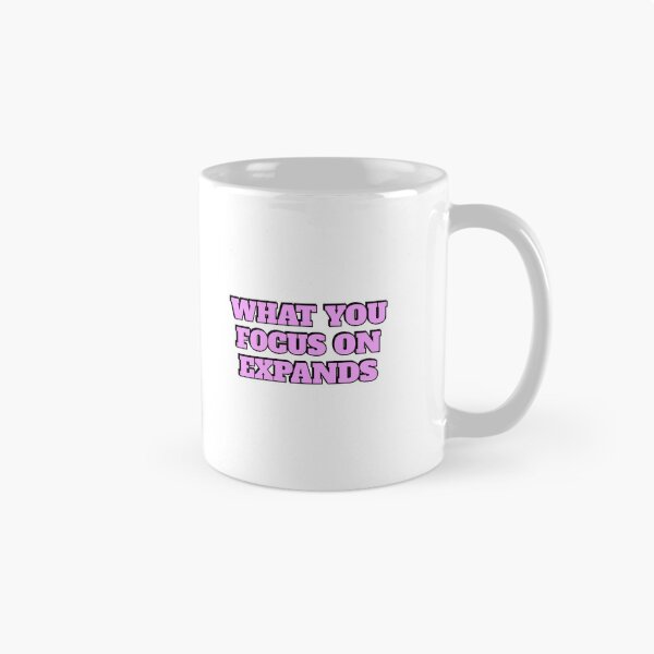 Aperçu de l'œuvre CE QUE VOUS VOUS CONCENTREZ DÉVELOPPE les meilleures phrases de motivation créée et vendue par Inspirationmotivation.