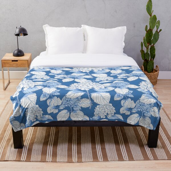 Aperçu de l'œuvre Fleur d'hortensia lignes blanches fond bleu clair créée et vendue par kizenya.