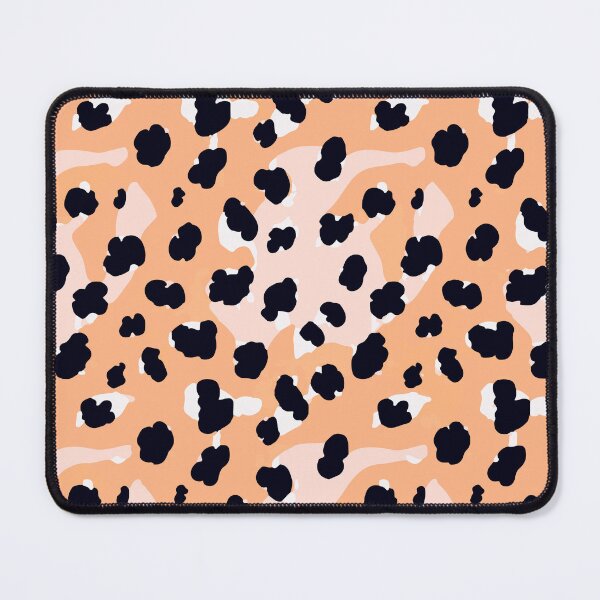 Item preview, Estampado de leopardo -Rosa designed and sold by Timegraf.