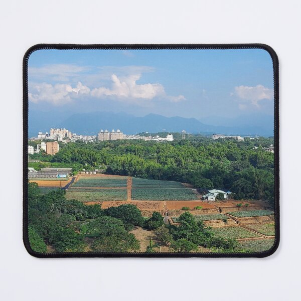 Artikelvorschau, Ananasfelder – Stadt Chaiyi – Taiwan – Formosa – Fotodruck entworfen und verkauft von TheHappyK.