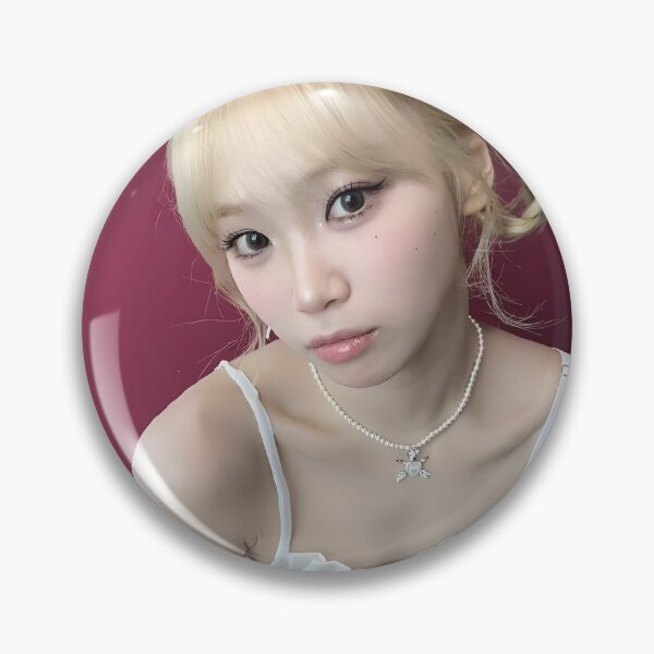 Artikelvorschau, Le Sserafim Chaewon Easy Kim Chaewon entworfen und verkauft von Valereekmerch.
