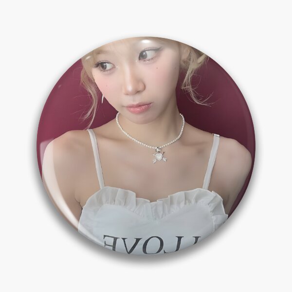Artikelvorschau, Le Sserafim Chaewon Easy Kim Chaewon entworfen und verkauft von Valereekmerch.
