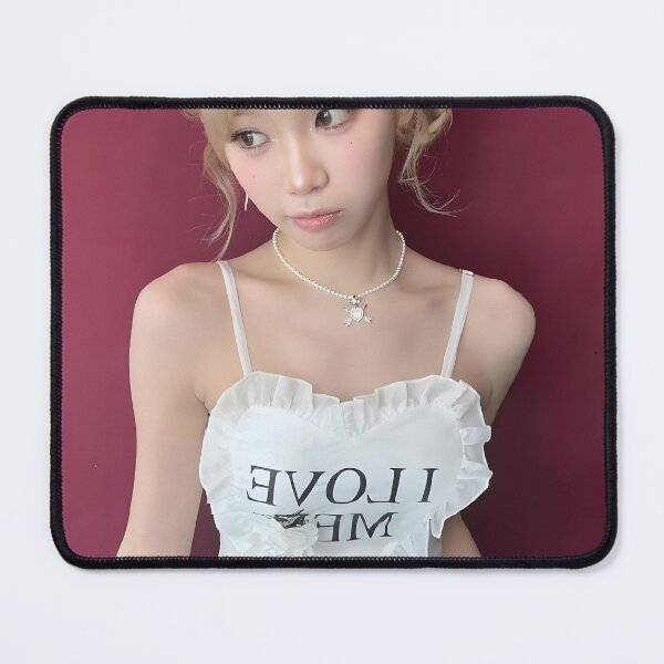 Artikelvorschau, Le Sserafim Chaewon Easy Kim Chaewon entworfen und verkauft von Valereekmerch.