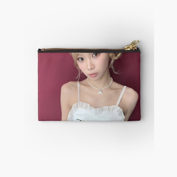 Artikelvorschau, Le Sserafim Chaewon Easy Kim Chaewon entworfen und verkauft von Valereekmerch.