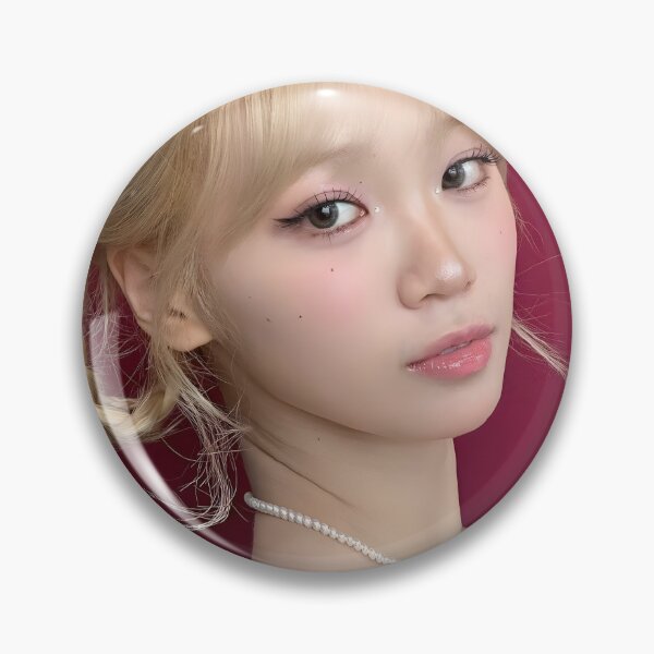 Artikelvorschau, Le Sserafim Chaewon Easy Kim Chaewon entworfen und verkauft von Valereekmerch.