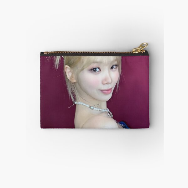 Aperçu de l'œuvre Le Sserafim Chaewon Facile Kim Chaewon créée et vendue par Valereekmerch.