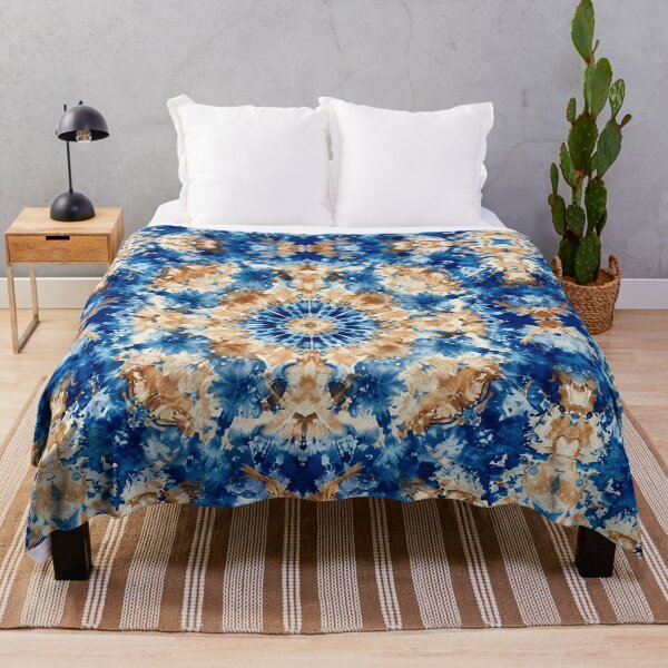 Artikelvorschau, Niedliches blaues Groovy-Tie-Dye-Muster – psychedelisches Fraktal – Blau entworfen und verkauft von RoyalStarsPatts.