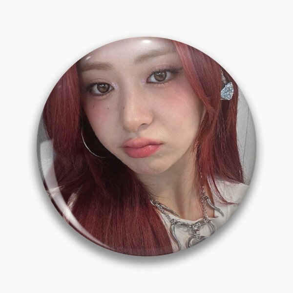 Aperçu de l'œuvre Le Sserafim Yunjin SMART Huh Yunjin créée et vendue par Valereekmerch.