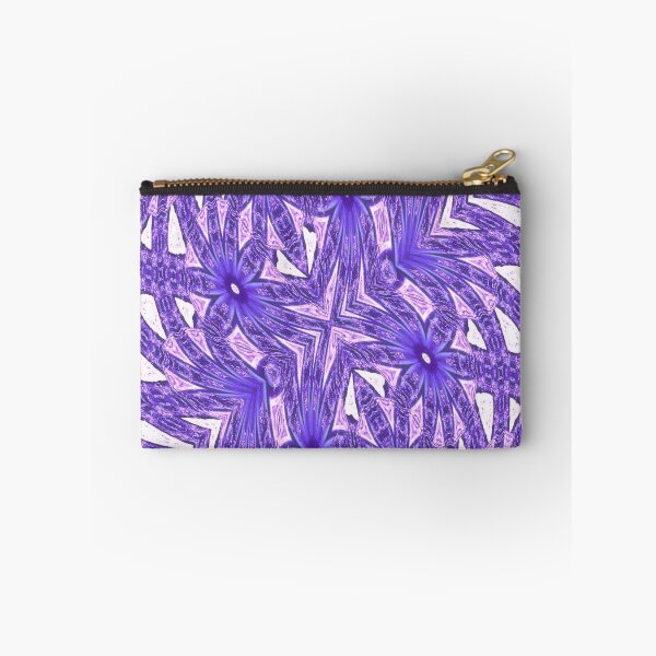 Aperçu de l'œuvre Ultra Violet Pourpre Dans Mon Jardin créée et vendue par Lynn  Marie Sharp.