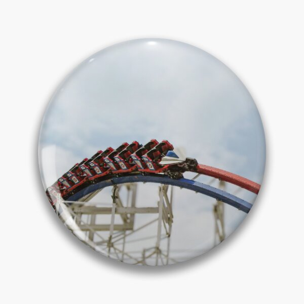 Aperçu de l'œuvre Arie Force Roller Coaster Outer Bank Hill  créée et vendue par TheATLthoosie.