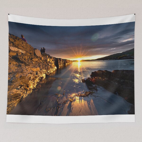 Aperçu de l'œuvre Coucher de soleil sur le port de Derrynane créée et vendue par rogerstanger.