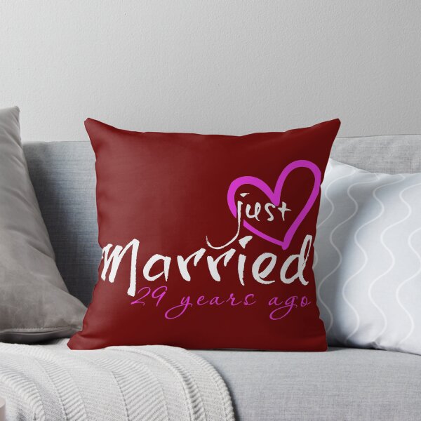 Artikelvorschau, Hochzeitstag Geschenk Just Married vor 29 Jahren entworfen und verkauft von funnyshirt97.