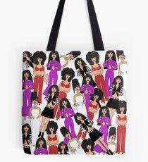 Sie ist eine Puppe. Tote Bag