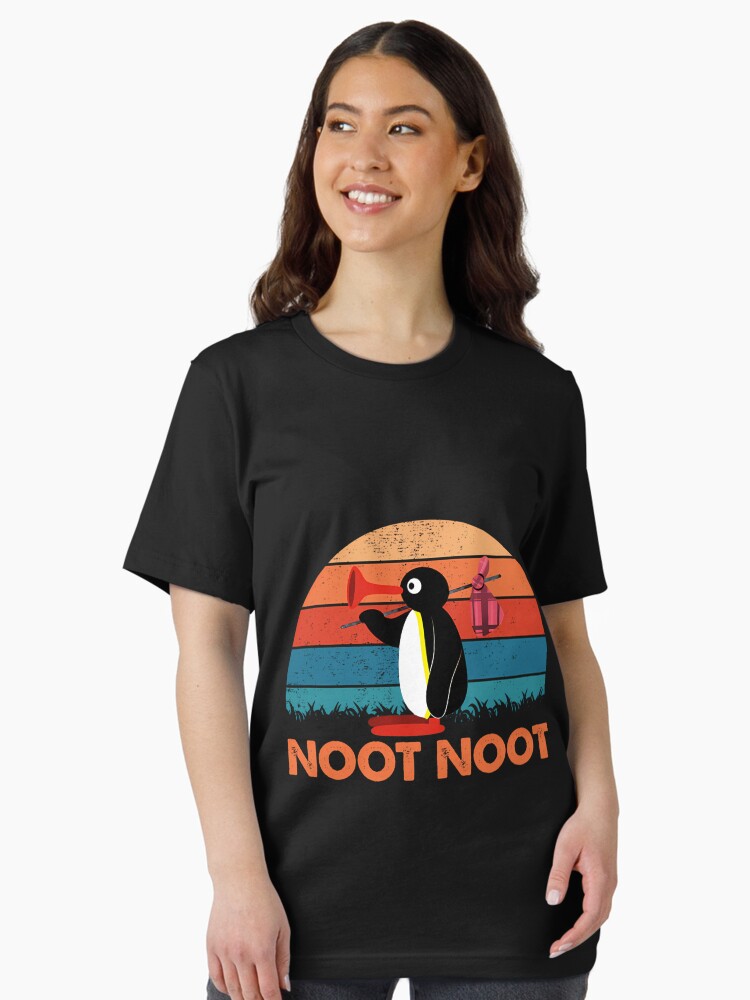 Imagen 1 de 7, Camiseta esencial con la obra Noot Noot Pingu - Retro Vintage Animal Lindo, diseñada y vendida por Henriath.