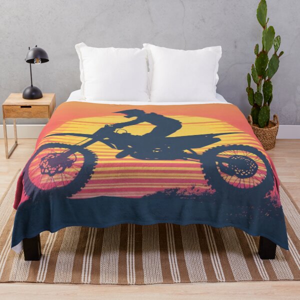 Artikelvorschau, Sonnenuntergang Farbverlauf Hintergrund Motocross Bike Rennen Active Outdoors inspiriert Kunst entworfen und verkauft von CDC40.