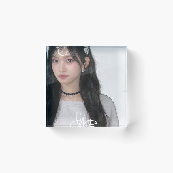 Item preview, IVE LEESEO IVE Mía designed and sold by Valereekmerch.