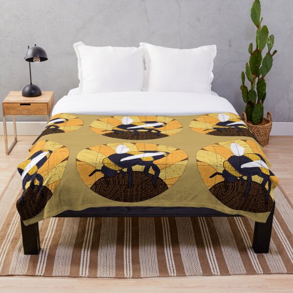 Item preview, Abeja en flor | Labor de retazos designed and sold by Ecliptic.