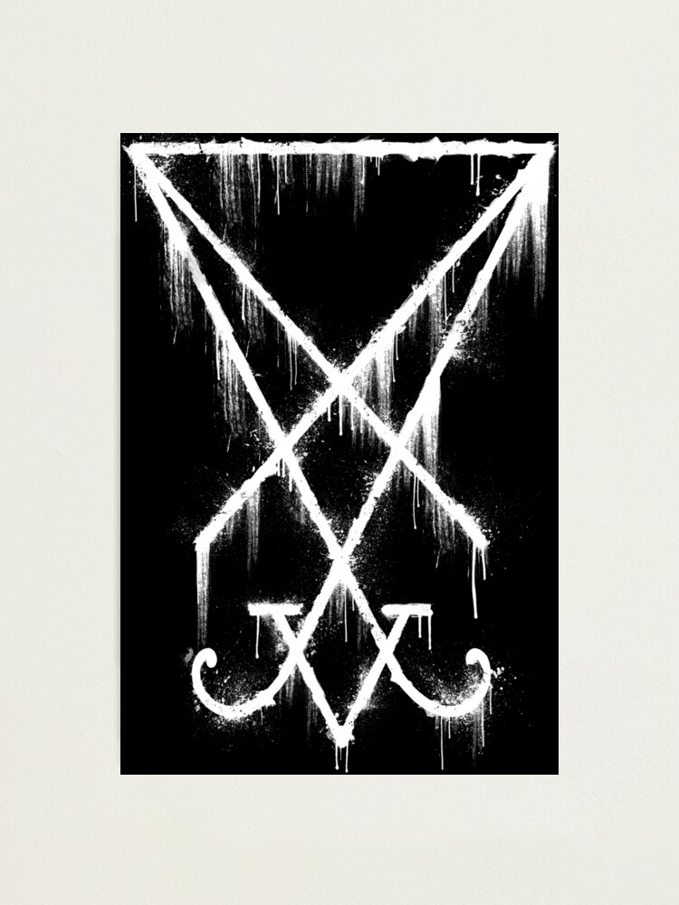 Luzifer Sigil Das Symbol Des Teufels White Grunge Fotodruck Von Grizzlygaz Redbubble