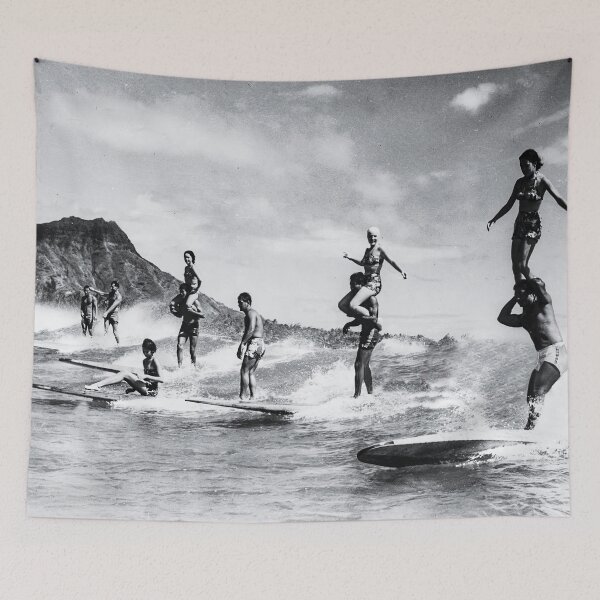 Aperçu de l'œuvre Surf tandem vintage à Hawaï créée et vendue par TeeARTHY.