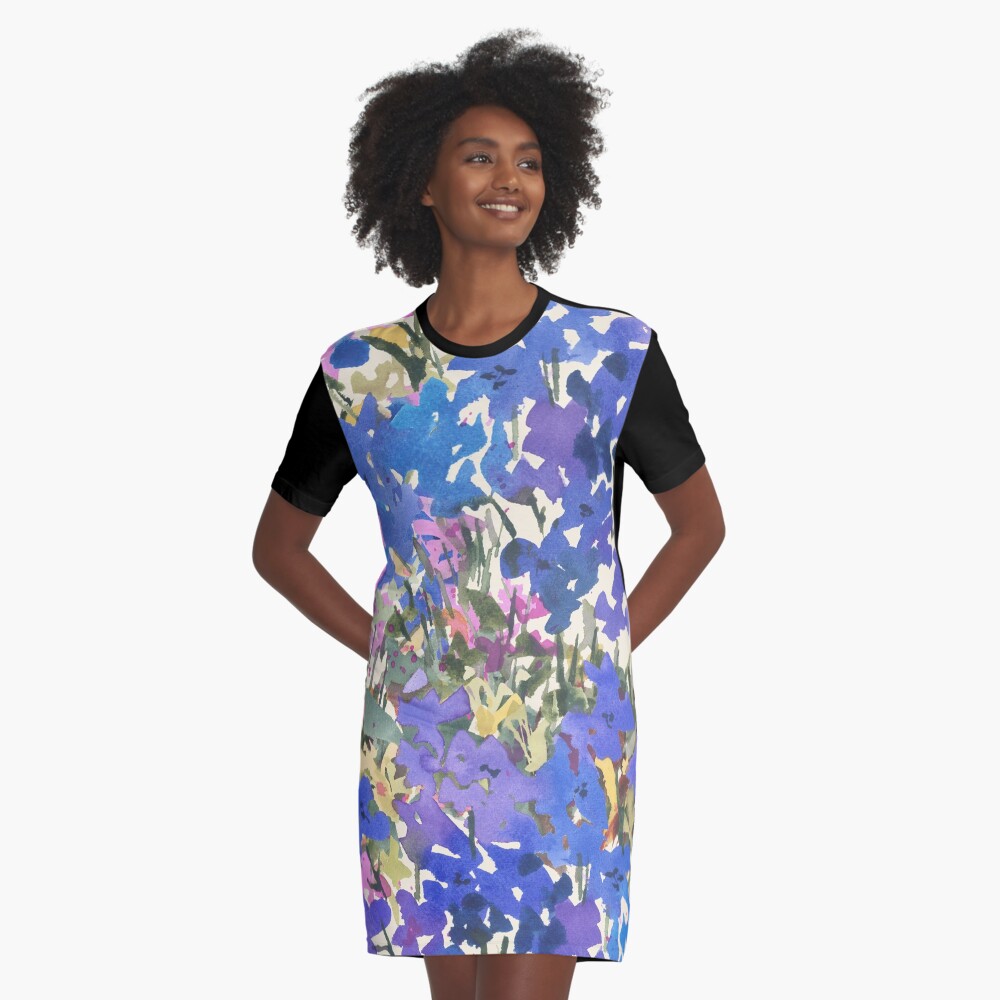 Aperçu de l'œuvre Robe t-shirt créée et vendue par PamelaGatens.