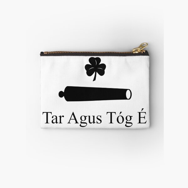 Item preview, Bandera CATI de trébol irlandés (trébol irlandés 'tar agus tóg é' bratach) designed and sold by JonathanR1994.